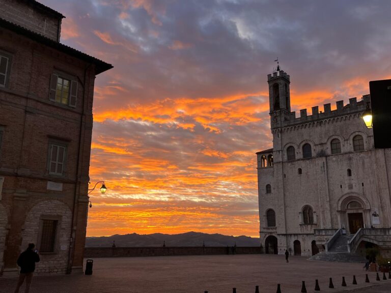 Gubbio, manca il numero legale: salta il Consiglio comunale